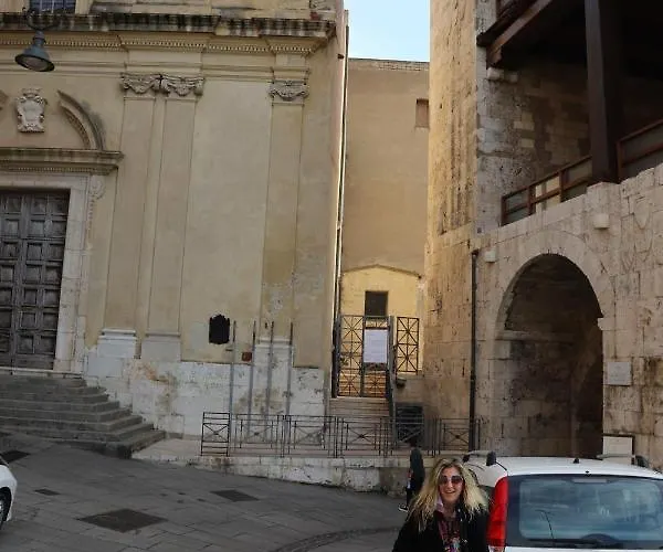 Open Cobalto アパート カリアリ